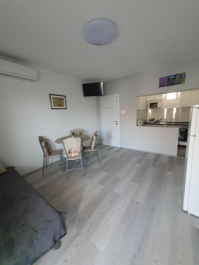 Apartments Nemcic 2 Нин Экстерьер фото