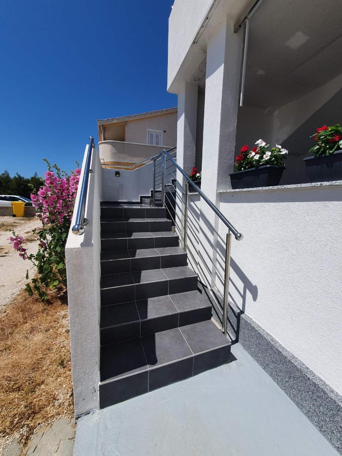 Apartments Nemcic 2 Нин Экстерьер фото