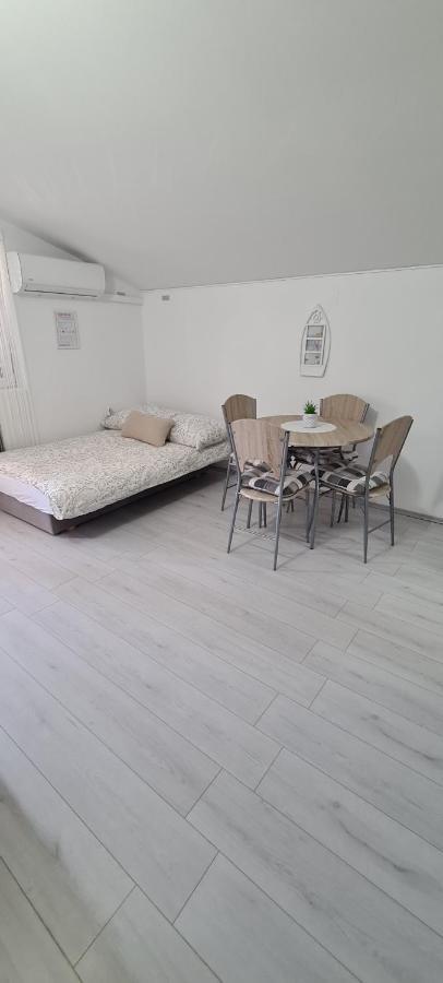 Apartments Nemcic 2 Нин Экстерьер фото